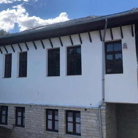 Gæstehus Miziri Guest House Gjirokastër